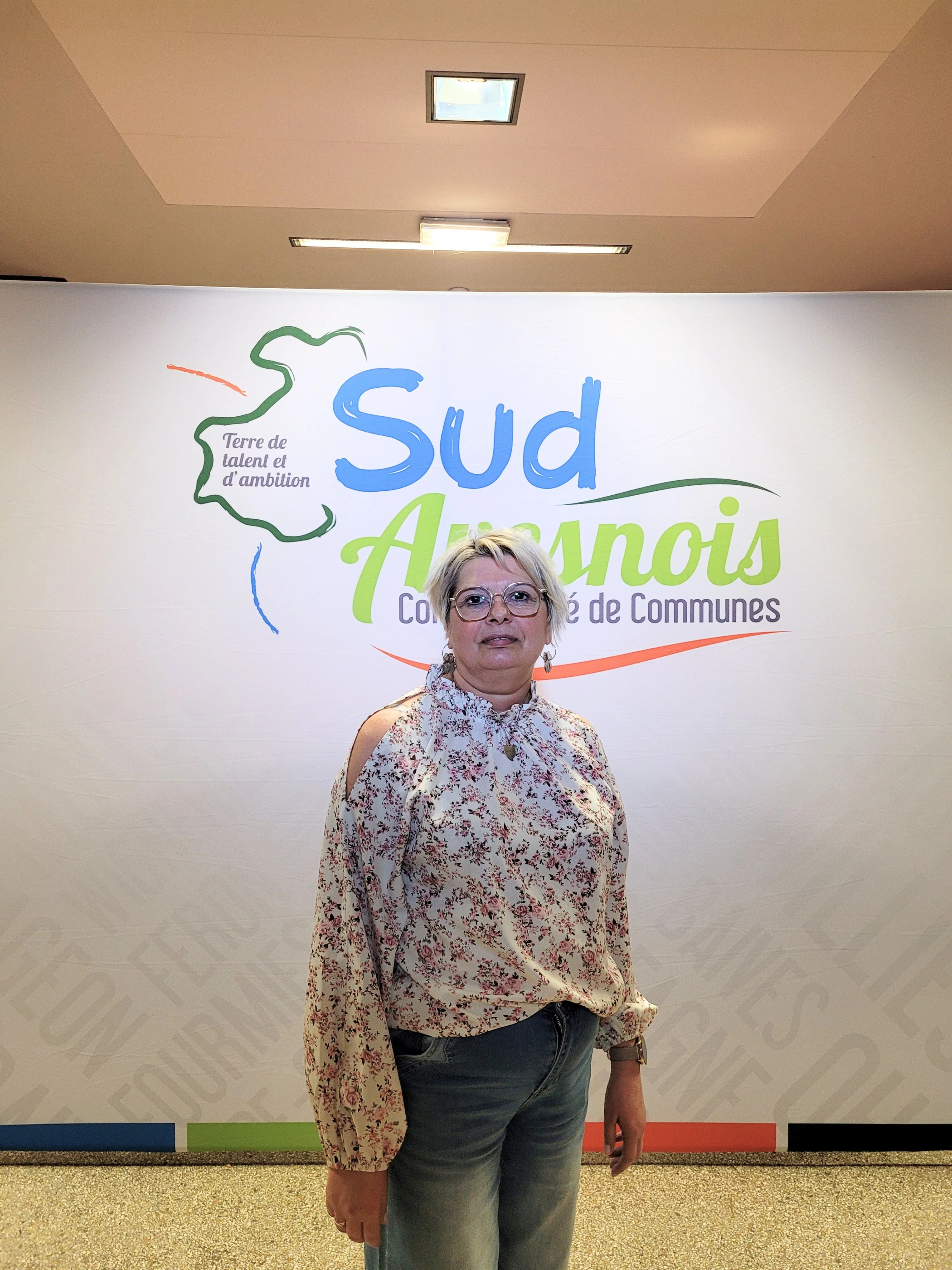 Portrait de Christelle CHARBONNEAU, membre titulaire du Conseil Communautaire